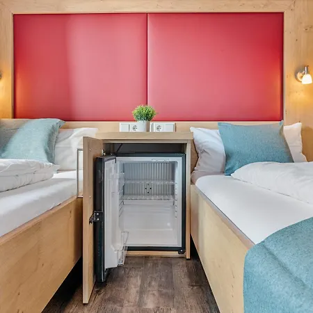 Schwarzer Adler - Self Check In Tiefenbronn