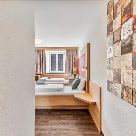 Schwarzer Adler - Self Check In Hotel *