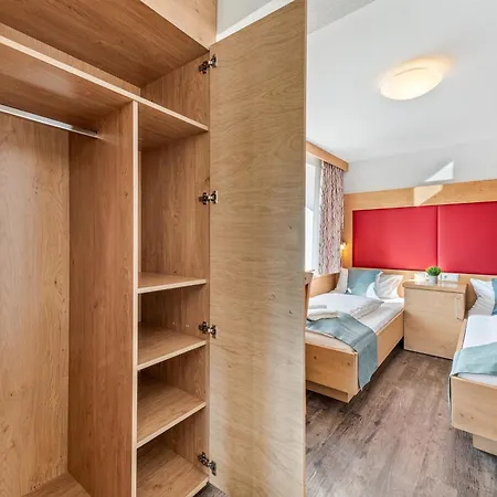 Schwarzer Adler - Self Check In Hotel Tiefenbronn